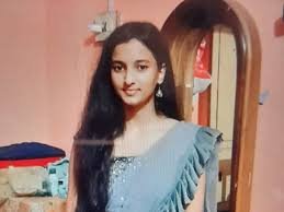 Auraiya News: वीडियो कॉल कर छात्रा ने लगाया फंदा