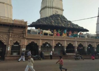 Mathura : आज से आस्था में डूबेगी गिरिराज तलहटी, पुलिस-प्रशासन सतर्क;