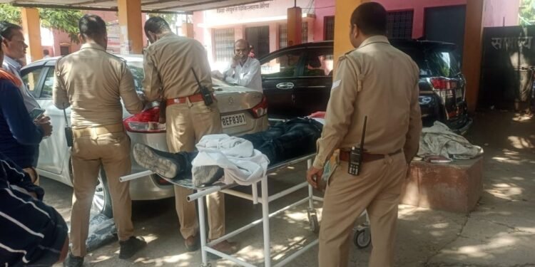 Auraiya News: कांवड़ियों की डीसीएम में टक्कर मारने वाले ट्रक चालक के खिलाफ रिपोर्ट