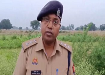 Auraiya News: दरवाजे पर हरियाणा पुलिस की दस्तक पर छत से कूदा युवक, मौत