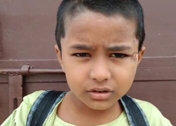 Auraiya News: ट्रेन से कटने गई बच्ची का स्कूल में कराया दाखिला