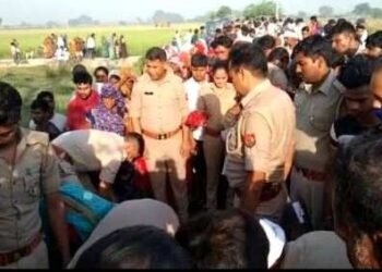 Etawah: फंदे पर लटके प्रेमी युगल, युवक की मौत…युवती की हालत गंभीर,