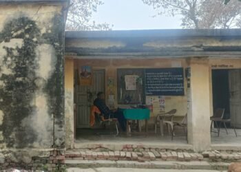 Auraiya News: सहार में जर्जर भवन में चल रहा पशु अस्पताल
