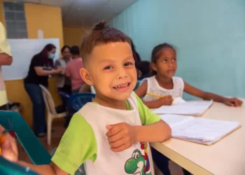 Auraiya News: खाली स्कूलों में गूंजेगी बच्चों की किलकारी