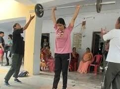 Auraiya News: 195 किलो भार में शिवम को मिला पहला स्थान