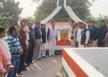 Auraiya News: अंग्रेजों से जंग लड़ते देवकली के पास शहीद हुए थे 17 स्वतंत्रता सेनानी