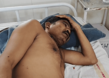 Auraiya News: पिता-पुत्र में चले लाठी-डंडे, महिला समेत चार घायल